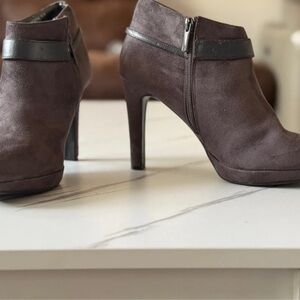 Chic Suede Ankle Booties in Dark Brown